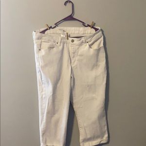 Time & Tru Capri Jeans